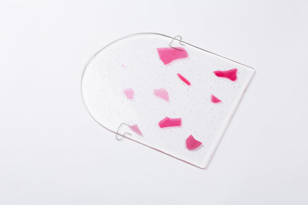 Solveig Lønseth - "Døgn", 103-261, 2025, fusjonert glass, 30 x 24 cm.