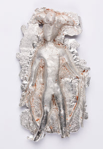 Victoria Duffee - "Dancer figure" 2022, støpt i tinn, 15 x 9 cm.